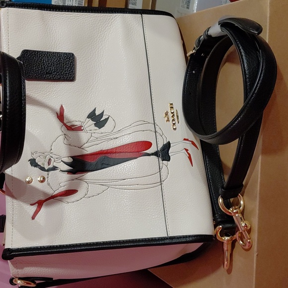 Coach White and Black Tote Bag Last Price 400$ - Picture 4 of 7